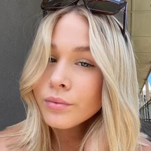 Meet your Posher, Libby